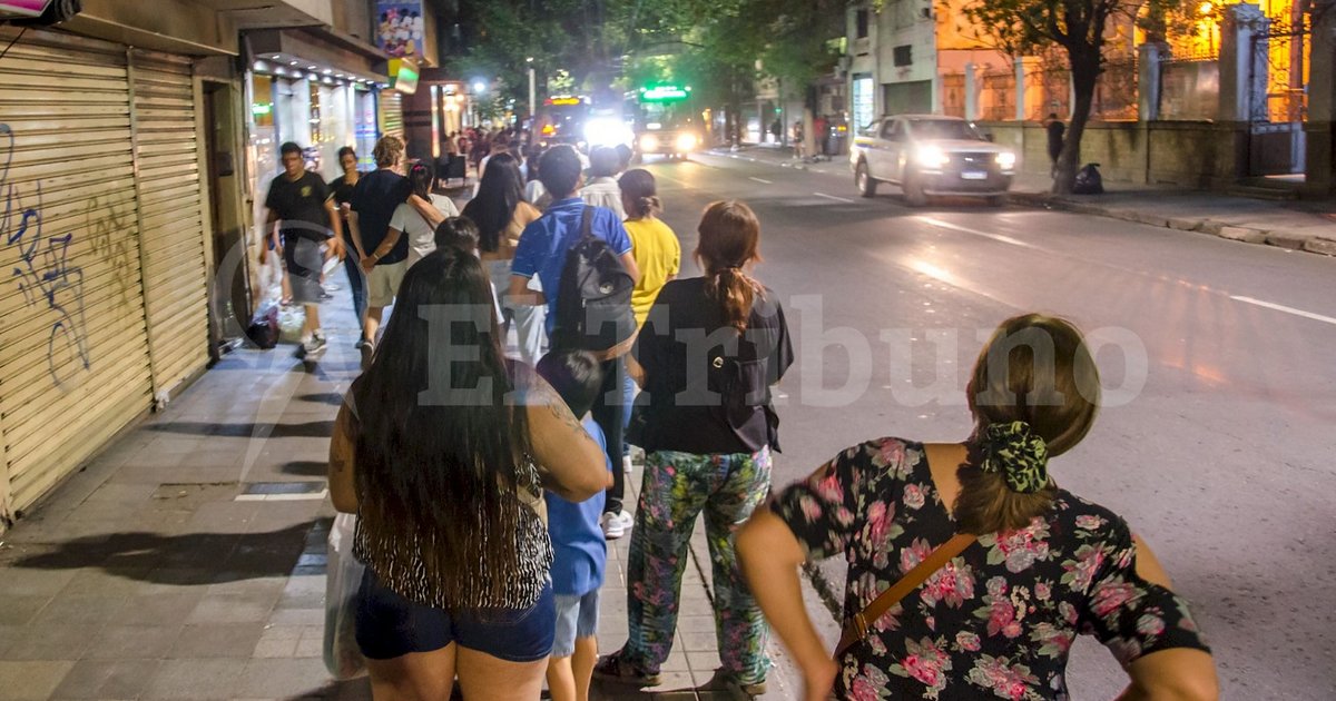 Se levantó el paro nocturno de colectivos en Salta y esta noche habrá ...