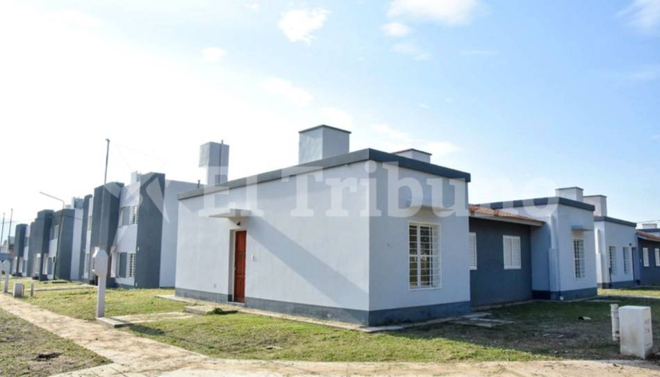 “Tenemos un 30% de morosidad y más de 15 mil familias inscriptas en el IPV”- “Tenemos un 30% de morosidad y más de 15 mil familias inscriptas en el IPV”