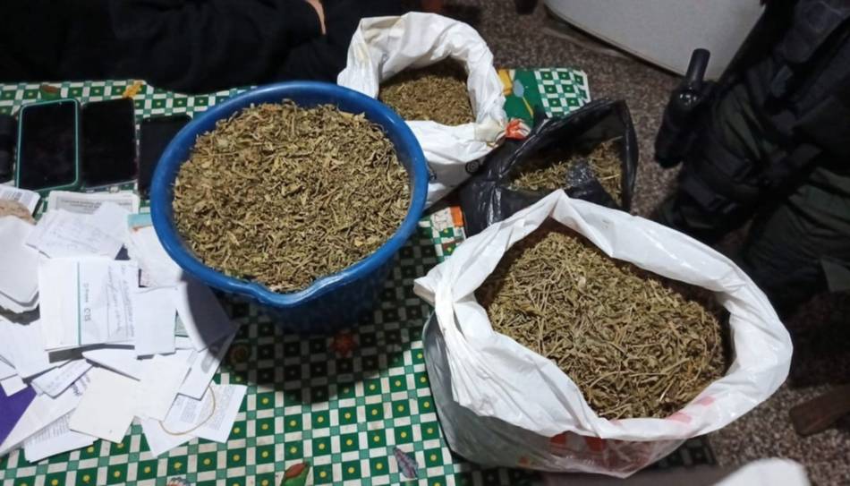 Tras el robo a un barrio privado en Salta y camionetas de alta gama, allanan 15 casas en Córdoba: hay siete detenidos y secuestran drogas