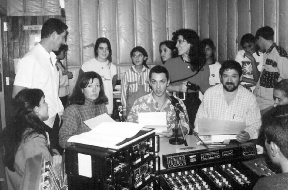 Lejos de desaparecer, la radio se adaptó y está más viva que nunca: hoy es el Día de la Radiodifusión Argentina