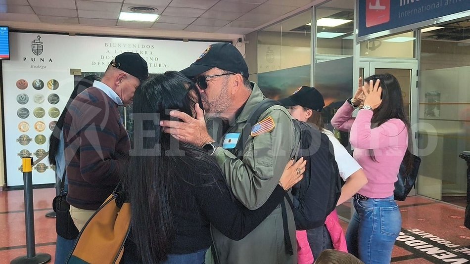 El piloto que escapó de Cuba sumó otra hazaña y llegó a Salta: la travesía de Oreste Lorenzo- El piloto que escapó de Cuba sumó otra hazaña y llegó a Salta: la travesía de Oreste Lorenzo