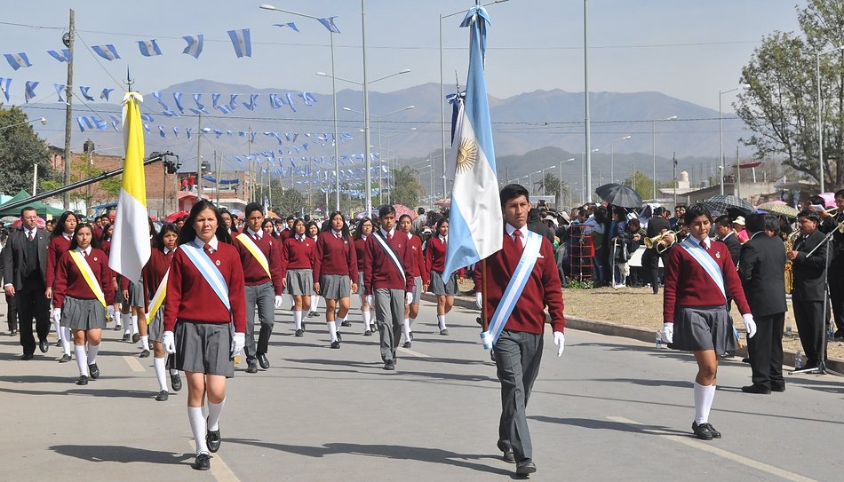 Acto Central y Desfile por los 214 años del Éxodo Jujeño