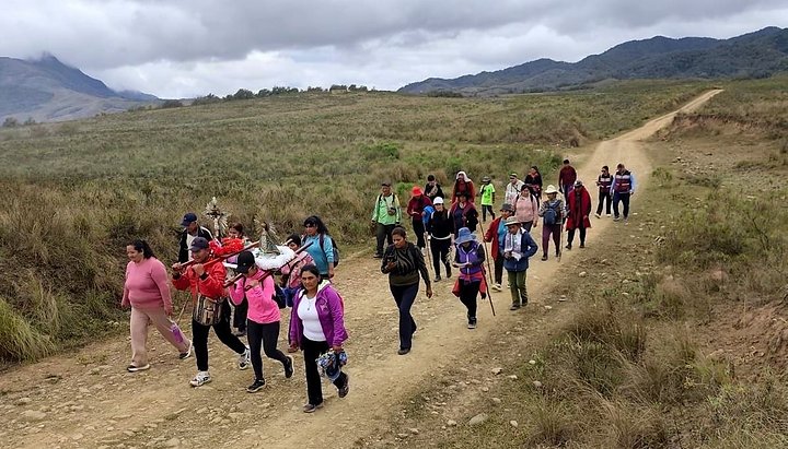 VIDEO. Peregrinos de Santa Victoria Oeste iniciaron una caminata de más de  500 km hacia el