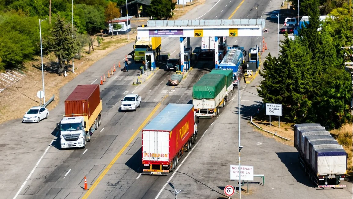Cobrar por una ruta destruida: el peaje seguirá mientras llegan las obras