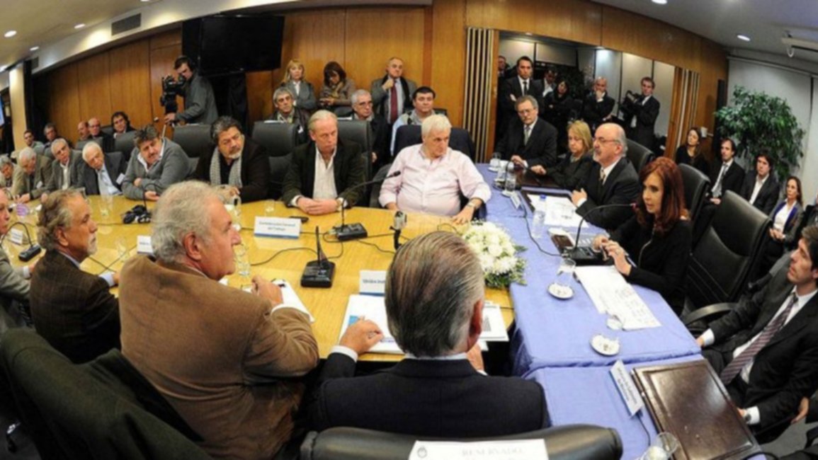 Hoy podría subir el salario mínimo en la Argentina