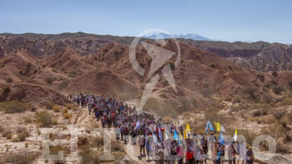 En la noche, los peregrinos de Seclantás despiertan la esperanza