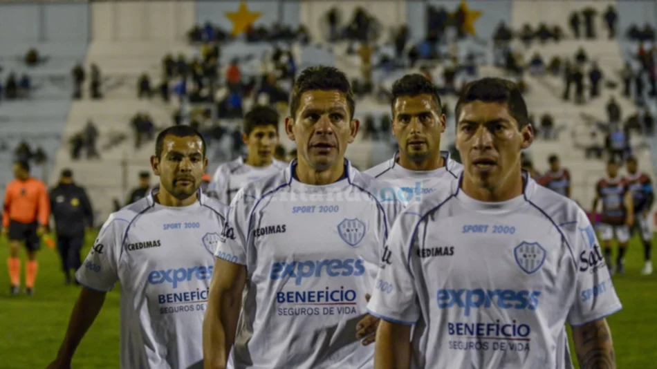Tras el recordado incidente y el perdón, Prieto asoma como titular en el clásico