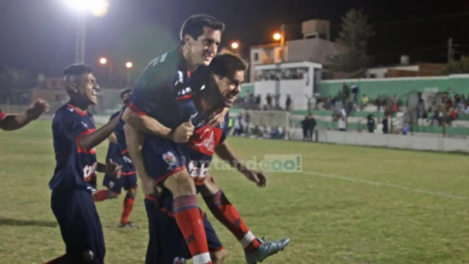 Pellegrini goleó 3 a 0 a Talleres de Perico y sueña; Tabacal empató en su casa