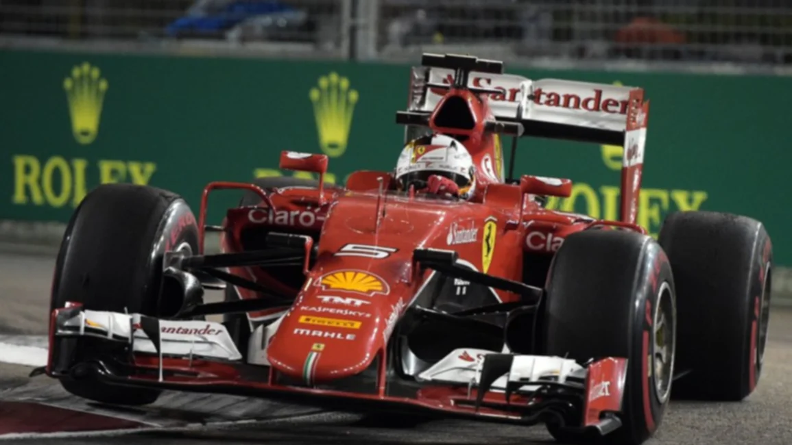 Sebastian Vettel sorprendió y se quedó con la pole en Singapur
