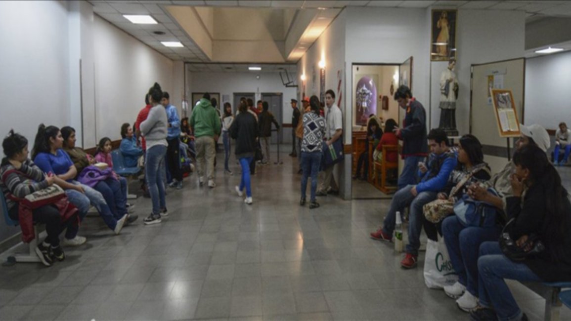 El Materno Infantil, con la guardia y la terapia saturadas