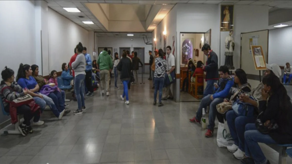 El Materno Infantil, con la guardia y la terapia saturadas