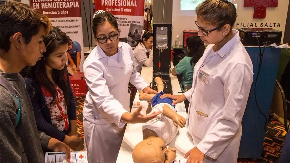 Unos 3 mil alumnos en la muestra de carreras superiores 