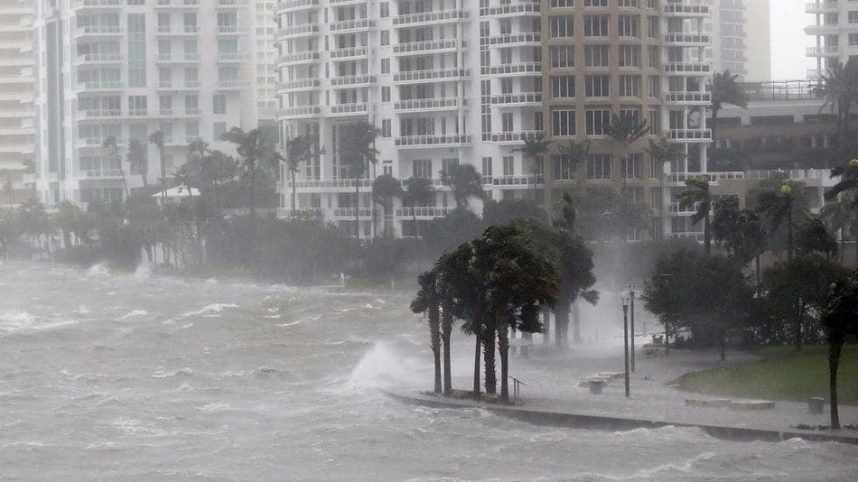 En vivo: El paso devastador del huracán Irma 