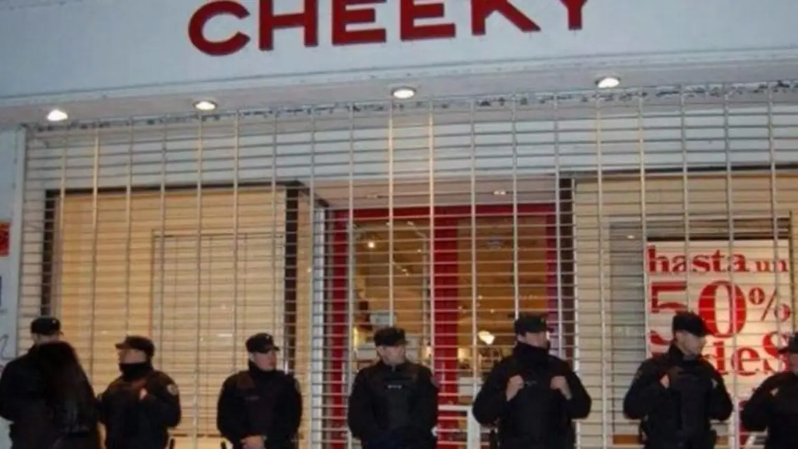 Suspendieron a 70 vigiladores de la empresa Cheeky por la caída de las ventas