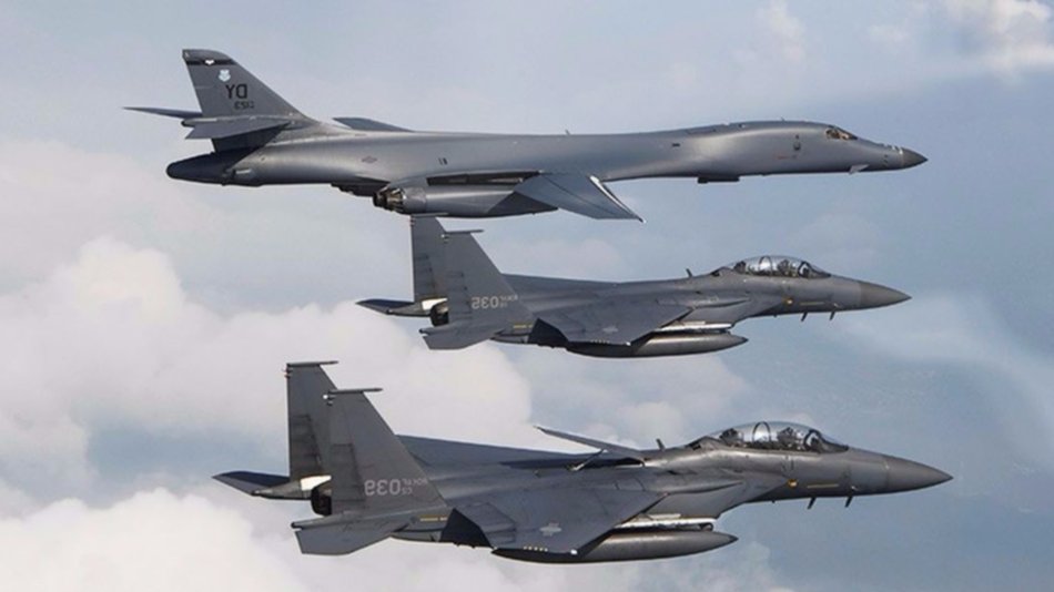 Bombarderos de EEUU sobrevolaron cerca de Corea del Norte