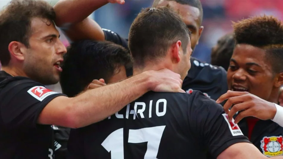 Alario no defraudó. Debutó con gol y una asistencia en Alemania