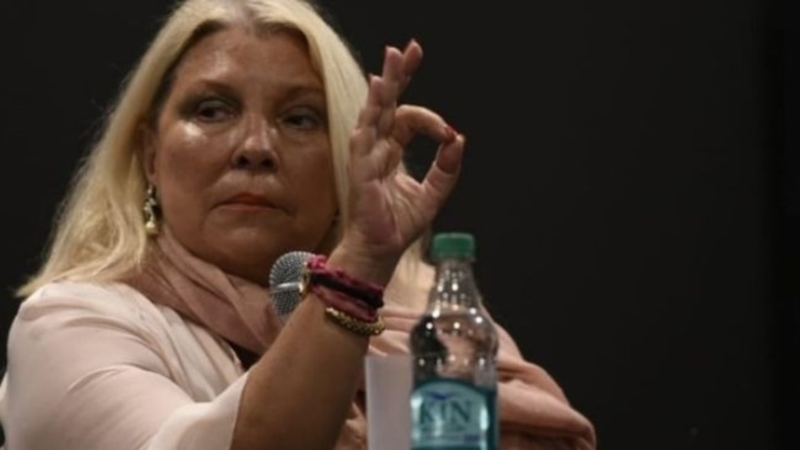 Carrió respaldó a Macri: "Nos van a sacar muertos de la Casa Rosada"