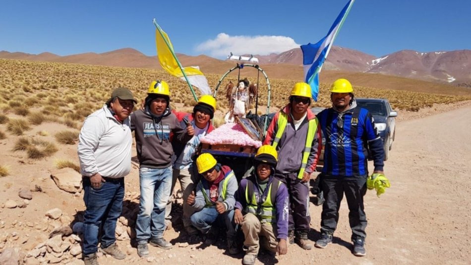 Los mineros de la Puna ya caminan al Milagro