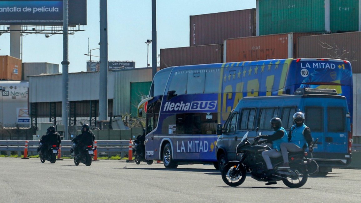 El plantel de Boca llegó al Monumental sin inconvenientes