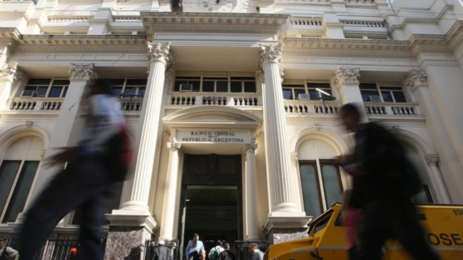 El dólar bajó 5,83% y cerró a $58,41 en el primer hábil día del control de cambio