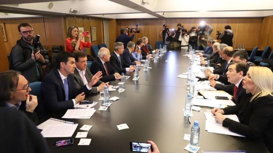 Procuración dice que la Corte tiene competencia originaria para tramitar demandas de provincias