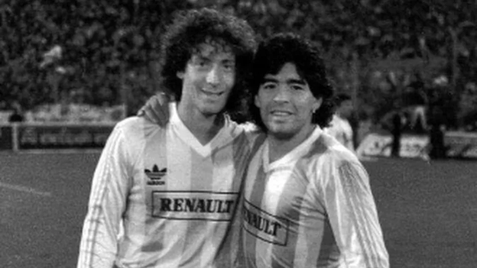 Voces a favor y en contra de la llegada del Diez a Gimnasia LP