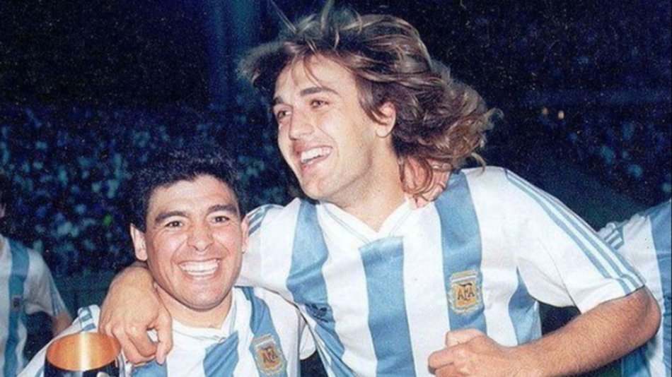 Batistuta, por el momento, descartó acompañar a Maradona