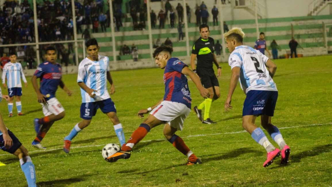 Pellegrini pegó primero y sacó una leve ventaja ante Gimnasia