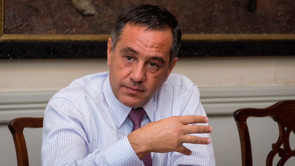 Alejandro Finocchiaro: "Las empresas observan que los alumnos egresan sin estar preparados"