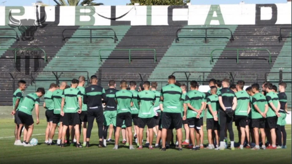 Con el debut de De Paoli, Chicago busca su primer triunfo