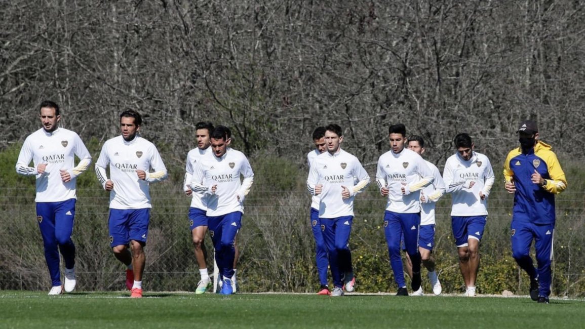 Boca, con buenas noticias, arma las valijas