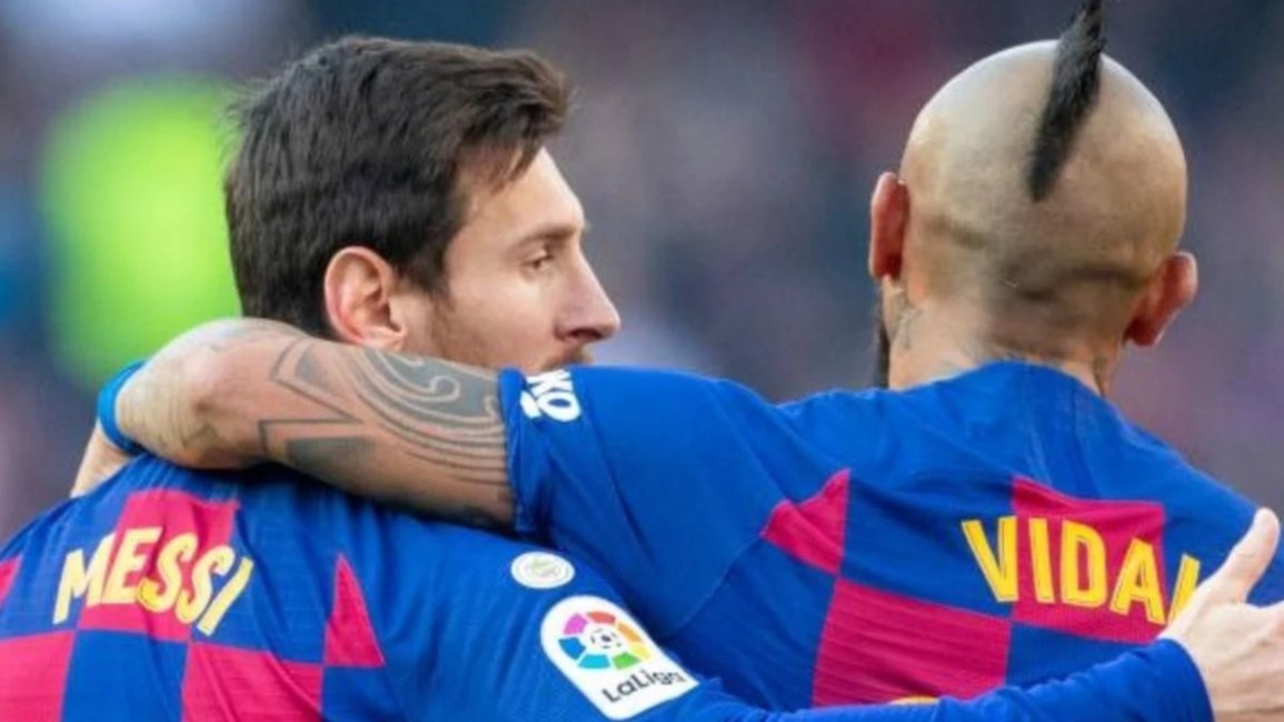 Emotiva despedida de Messi al chileno Arturo Vidal