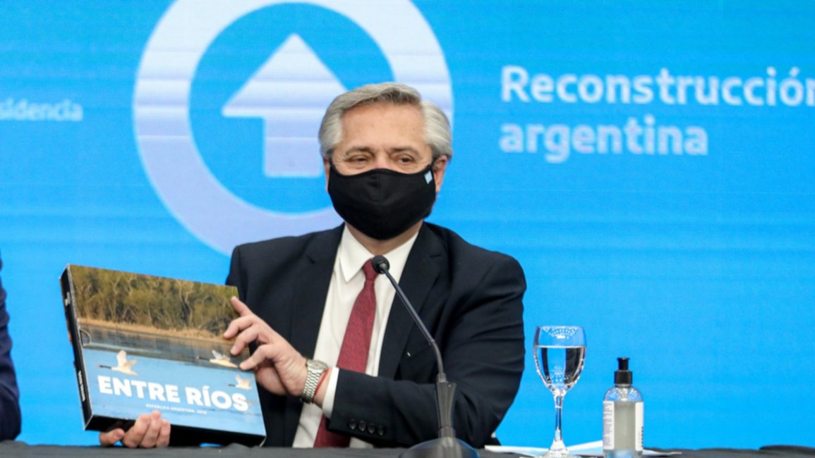 Alberto Fernández pidió  acostumbrarse a ahorrar en pesos