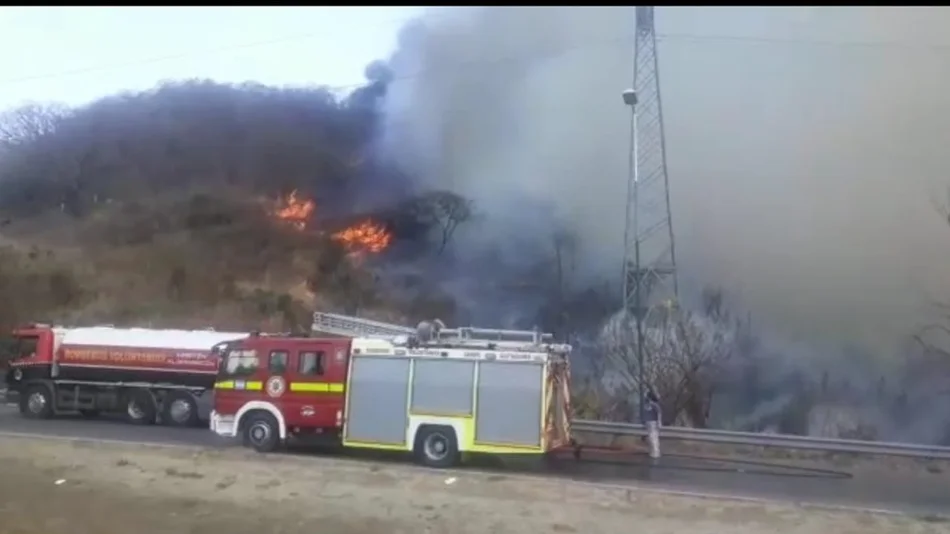 Luego del incendio en zona norte siguen los trabajos de enfriamiento