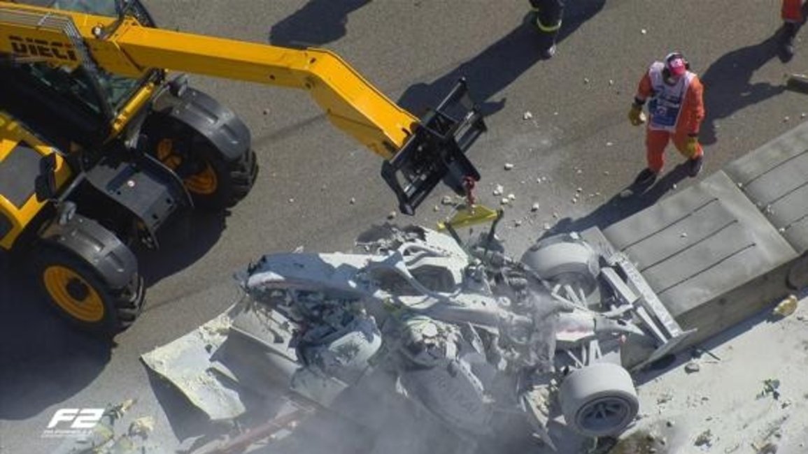 El brutal accidente que ha obligado a cancelar la carrera de F2 en Rusia
