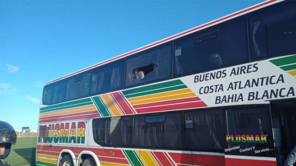 Graves incidentes en Mar del Plata: apedrearon el micro de Aldosivi e hirieron a un jugador