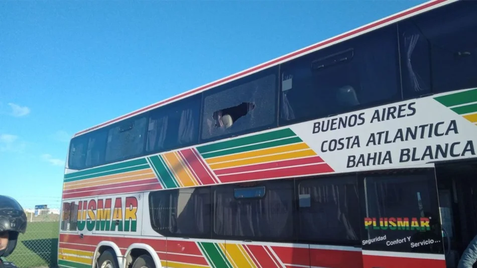 Graves incidentes en Mar del Plata: apedrearon el micro de Aldosivi e hirieron a un jugador