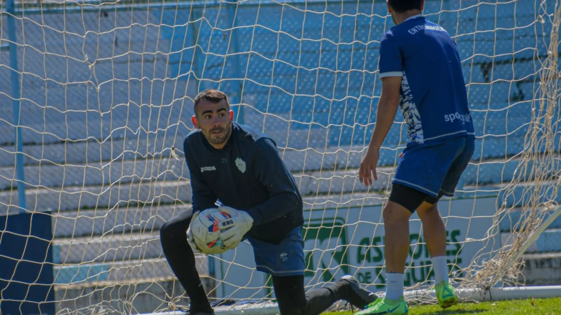 Sialle comienza a definir el once albo