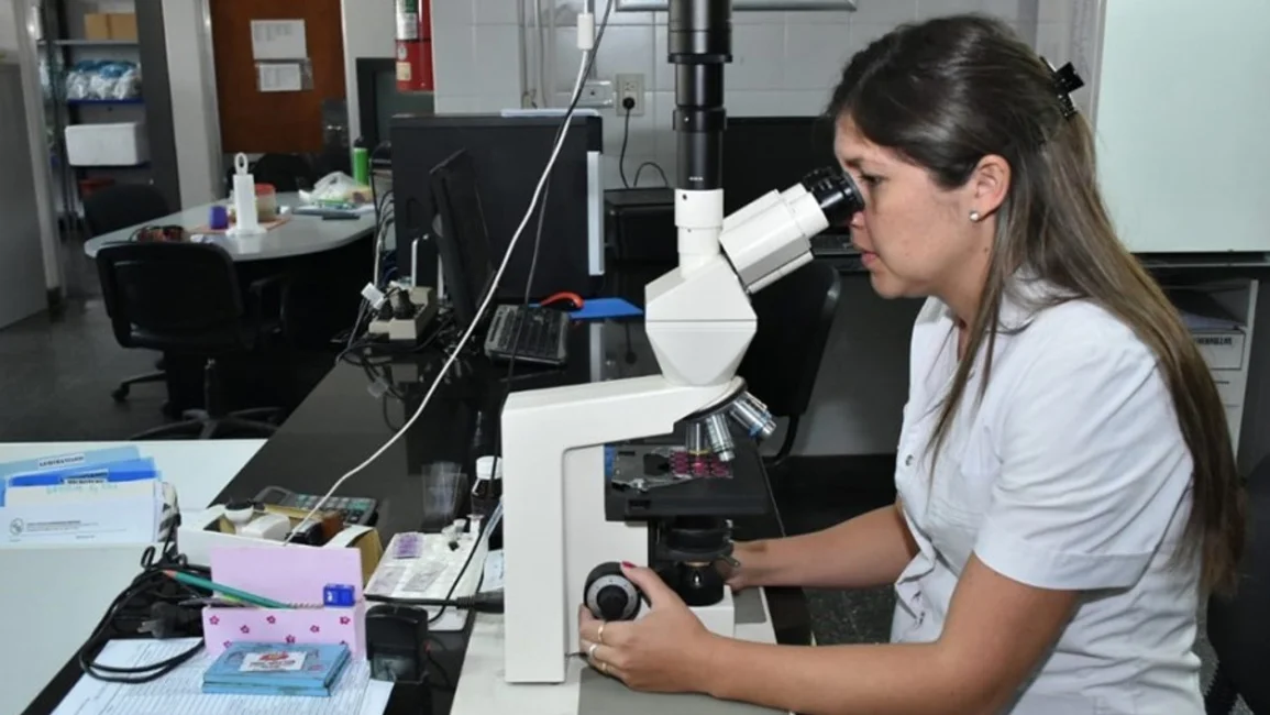 Bioquímicos: los afiliados de varias obras sociales deberán pagar un plus desde mañana
