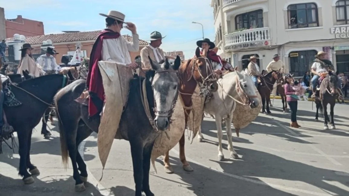 Jinetes de Salta y Jujuy marcharon en una cabalgata de fe hasta Tarija 