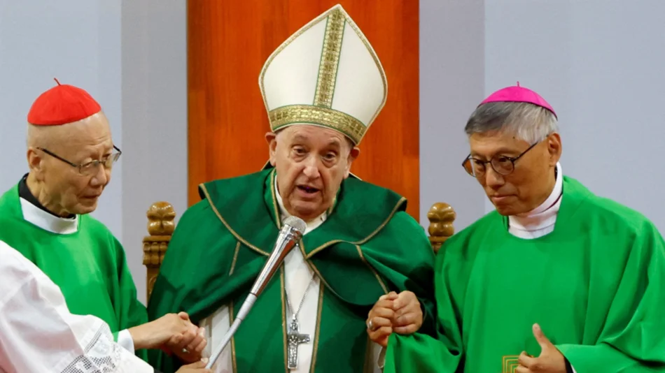 El papa Francisco y los católicos de Mongolia comparten el mismo techo en una misa