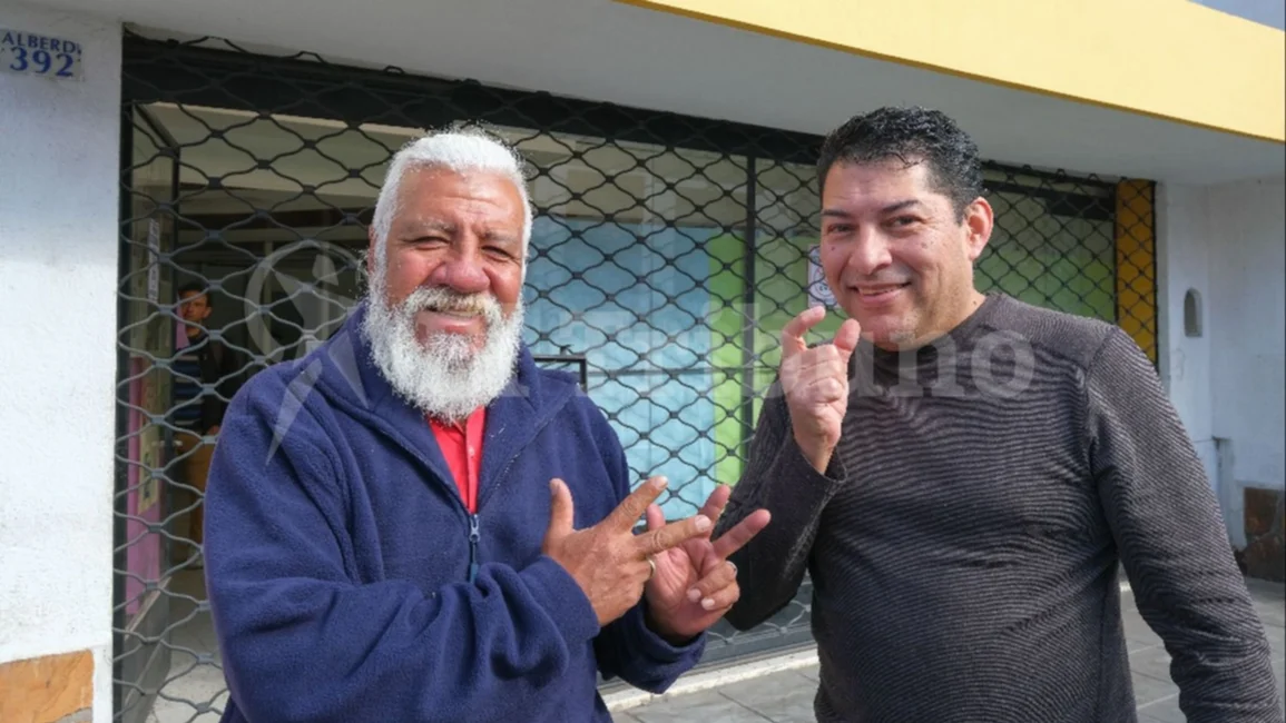 Nace una inédita cafetería en Lengua de Señas Argentina para acercar a la gente