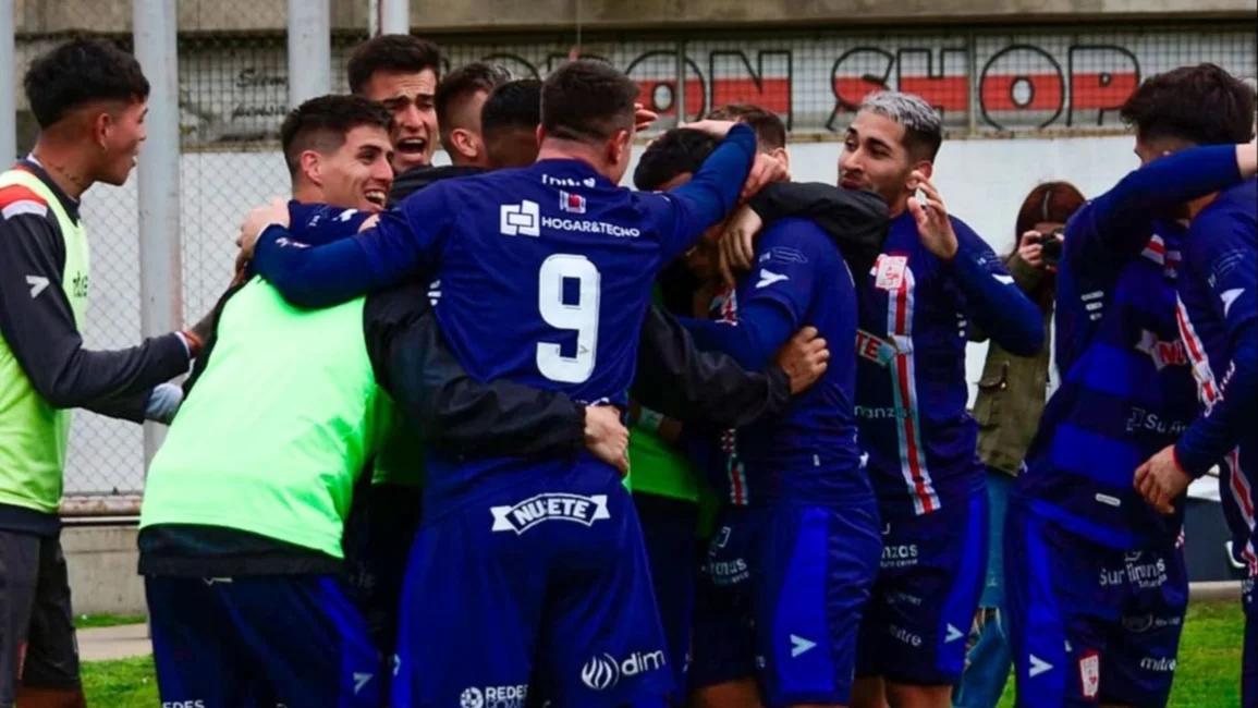 ¡Partidazo en Morón! El gallo venció a Defensores de Belgrano por 3 a 2