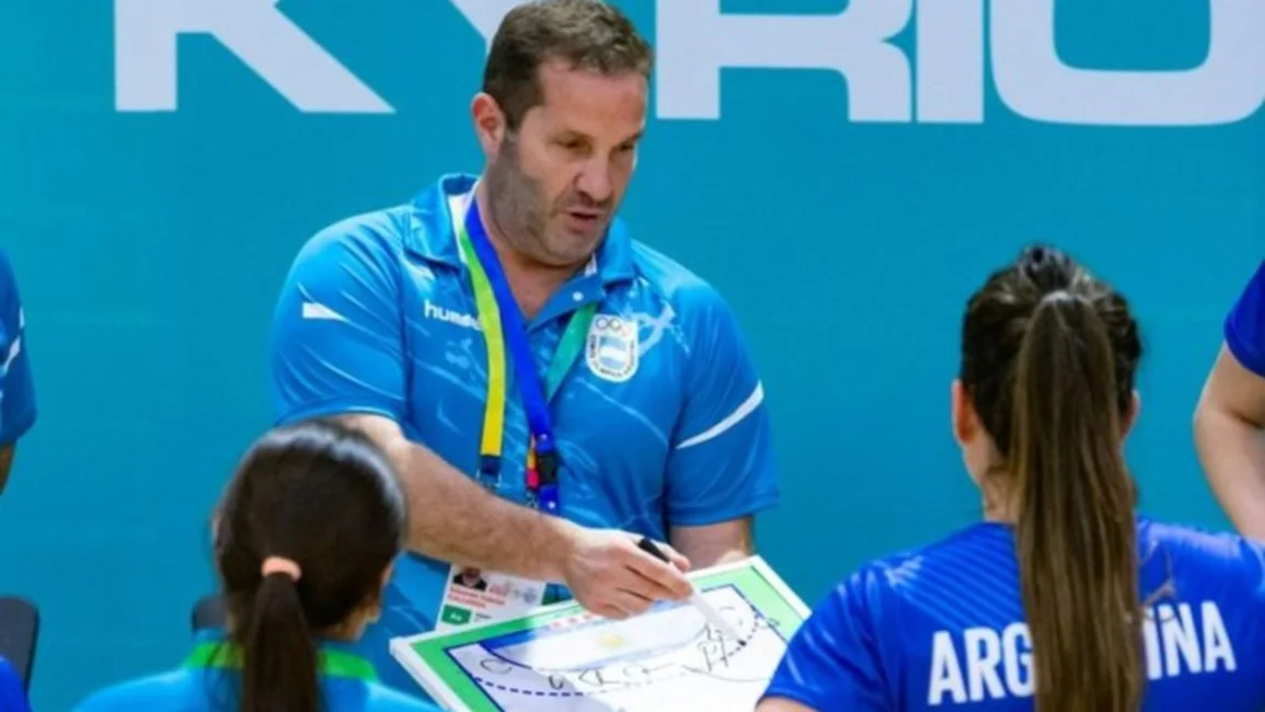Dady Gallardo, el histórico DT de la Selección de handball dará un campus en Orán