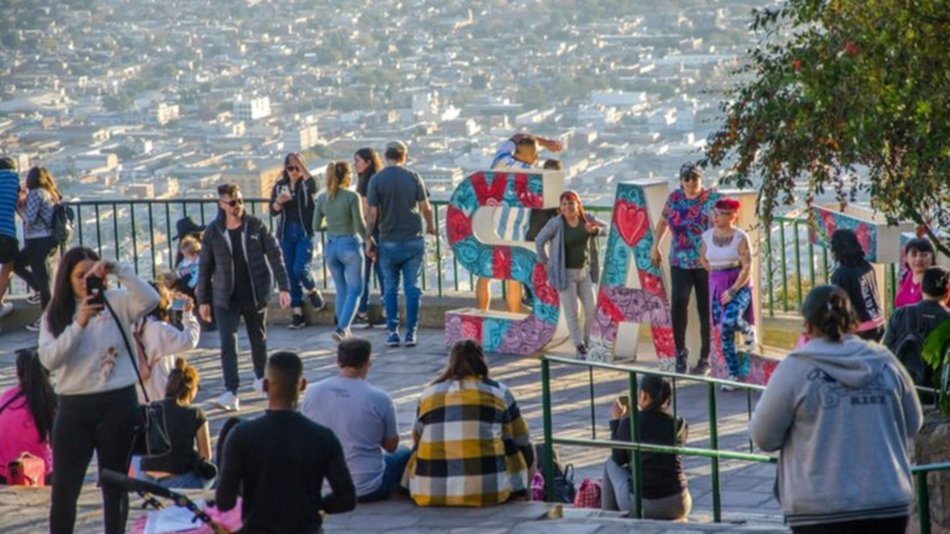  Un frente frío hará bajar las temperaturas por unos días y después vuelve el calor