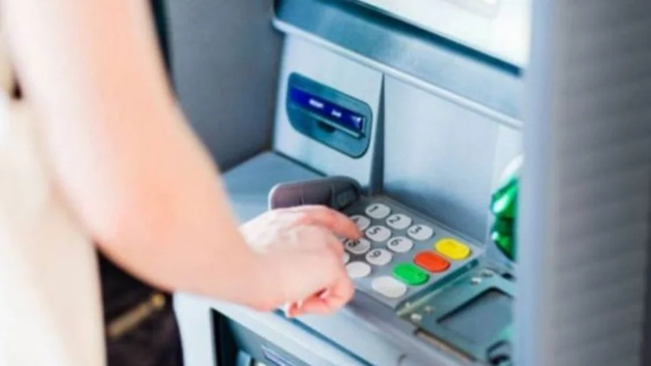 Empleados públicos cobraron hoy la asignación extraordinaria de $30 mil 