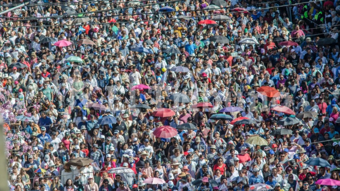 Más de 30 personas buscadas por la Justicia fueron capturadas en la procesión del Milagro