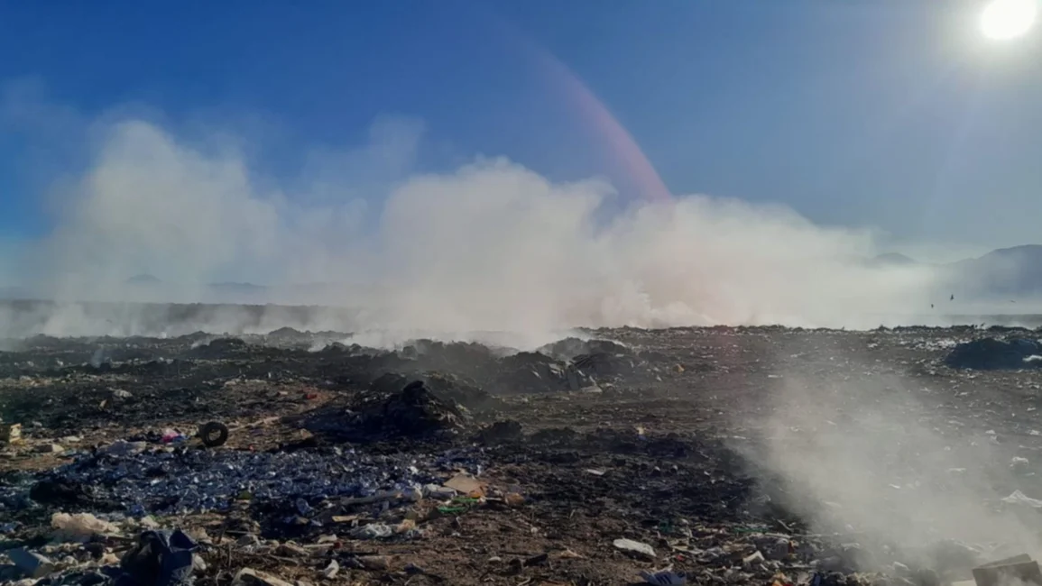 Desde hace un año y medio arden miles de toneladas de basura entre Cafayate, San Carlos y Animaná