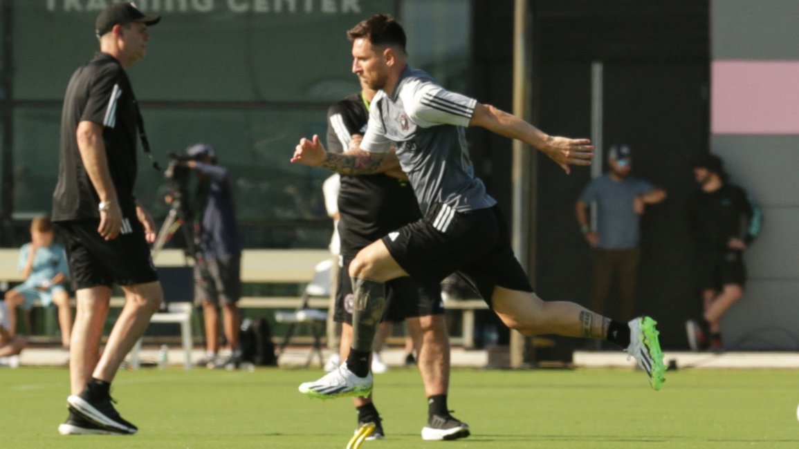 Messi se quedó afuera del clásico de La Florida por lesión: los detalles