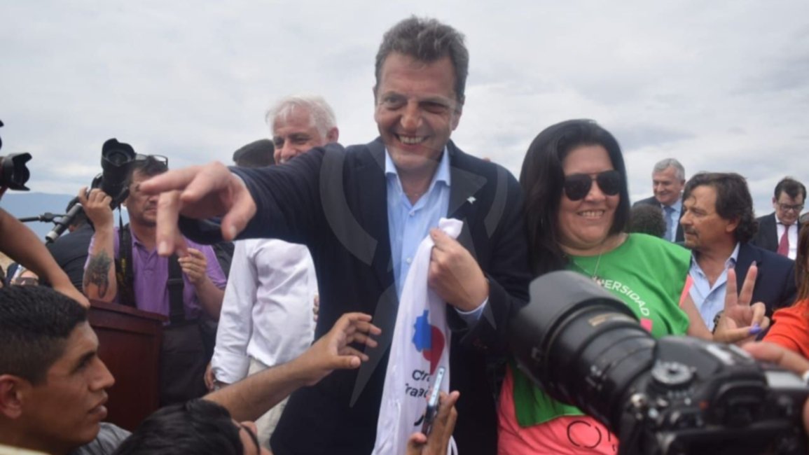 La arenga "Massa presidente", un calor infernal y otras perlitas del acto